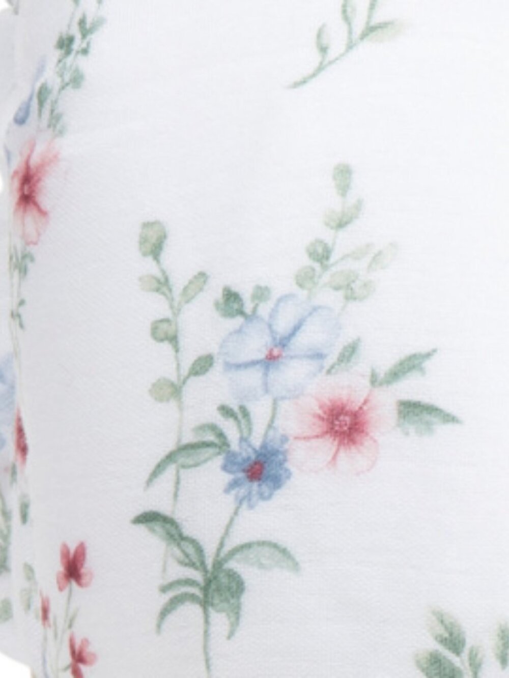 THE FARMHOUSE BY RACHEL ASHWELL Briarfield Bouquet Reversible Gauze Blanket - Picture 2 of 5